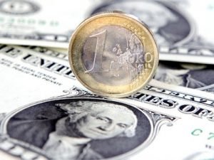 Hausse de l'euro face au dollar